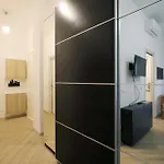 Eri-kasa * Milan