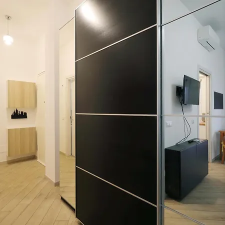 Eri-kasa * Μιλάνο